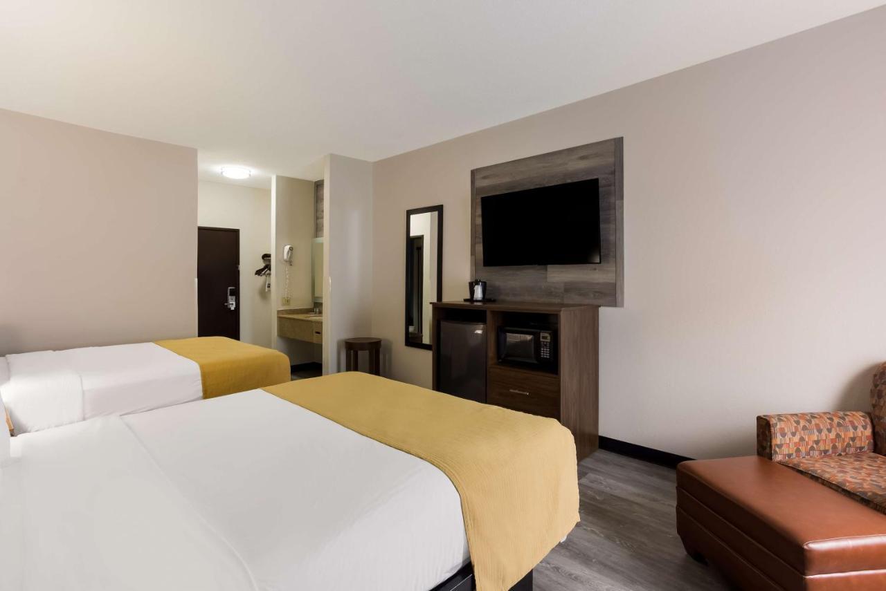 Best Western Crossroads Inn Schererville Exterior photo
