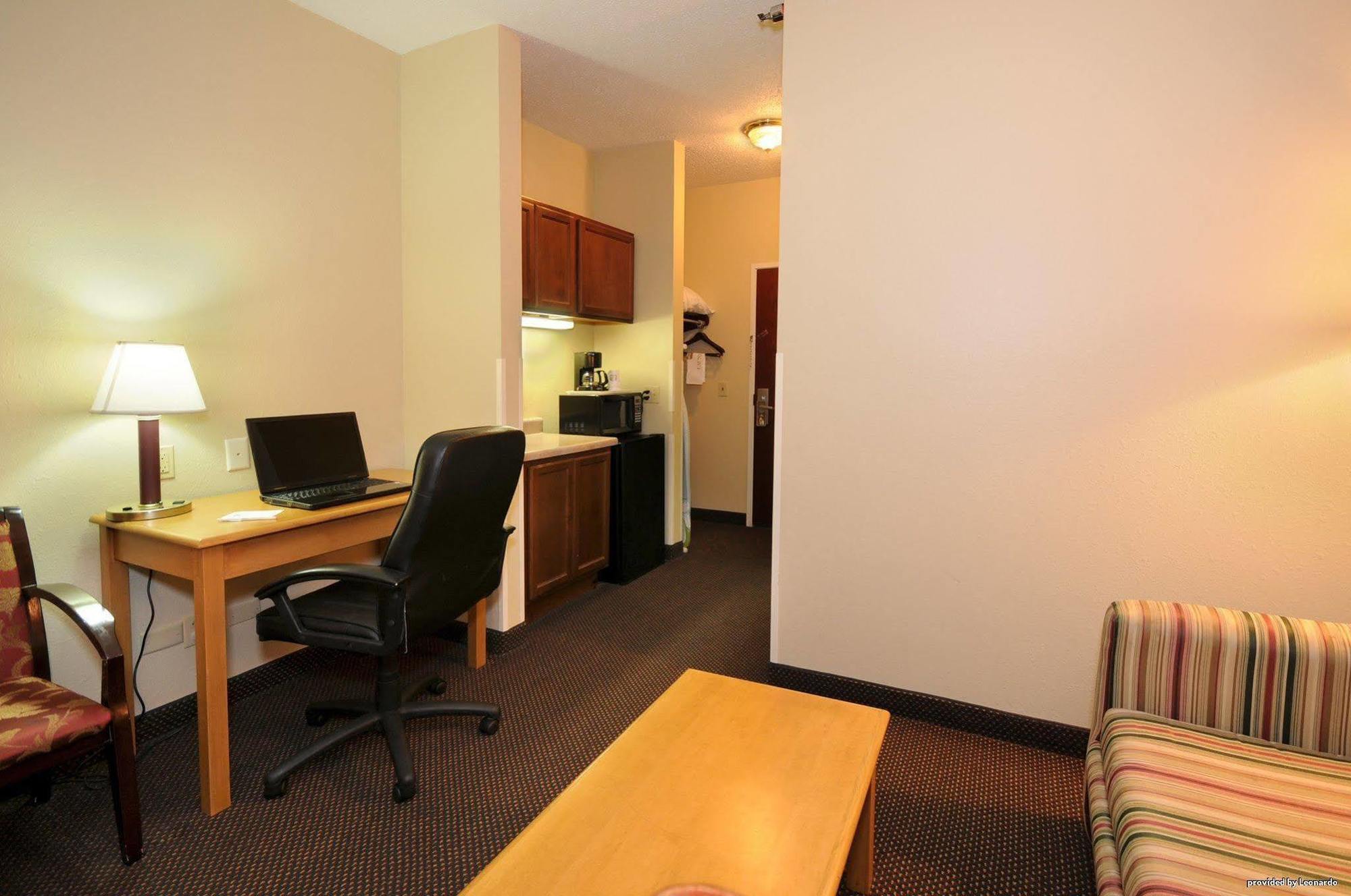 Best Western Crossroads Inn Schererville Room photo